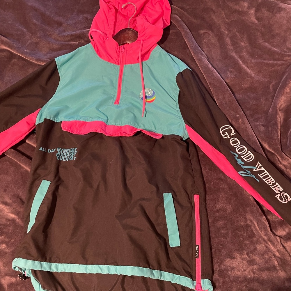 Brooklyn cloth good vibes style.